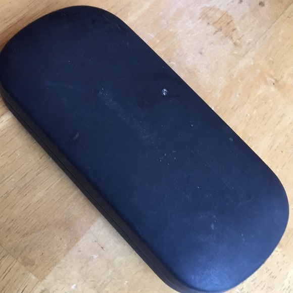 Hush puppies eyewear Case - Picture 3 of 6